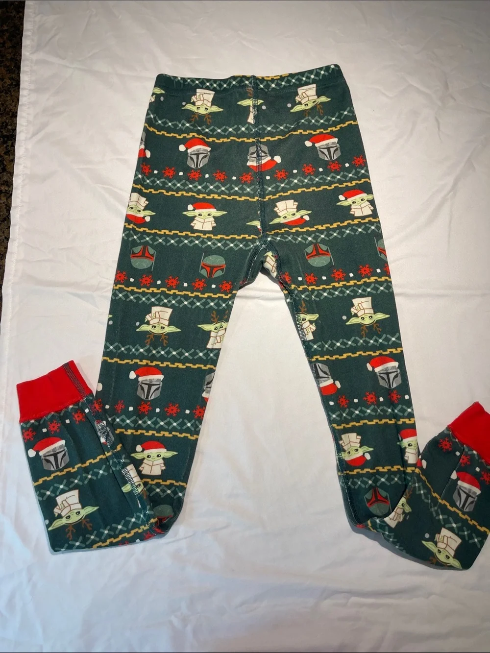 Hanna Andersson Green and Red Star Wars Grogu Holiday Pajama Set
